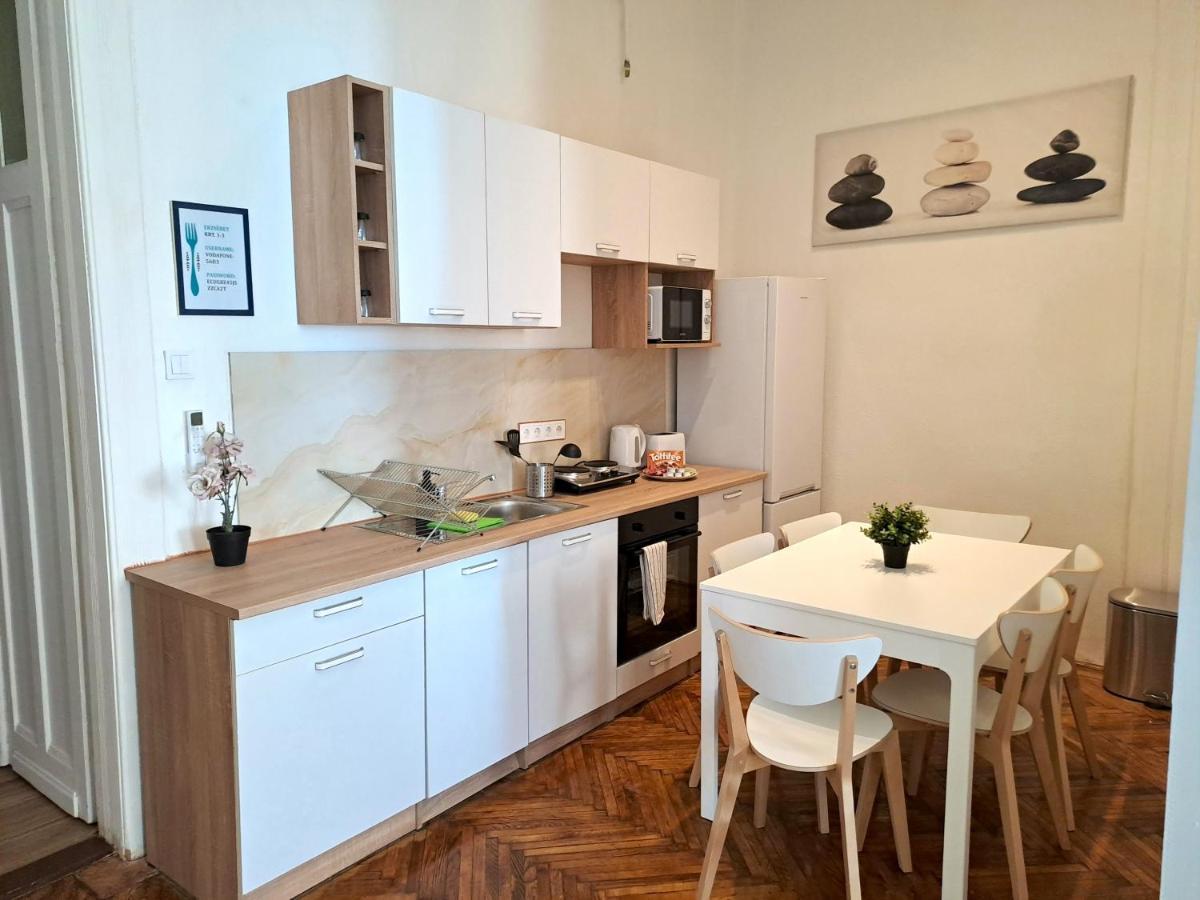 Emerald Apartment Budapest Extérieur photo
